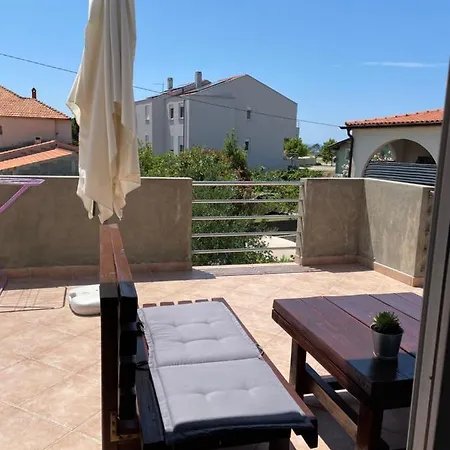 Flowers - By Ta Leut Agency Apartment Privlaka (Zadar)