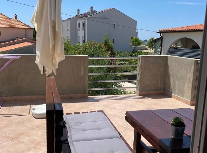 Flowers - By Ta Leut Agency Apartman Privlaka (Zadar)